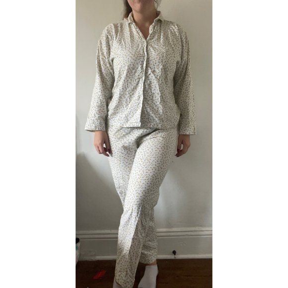 Simply Basic Vintage Yellow Flower Pajamas - Picture 1 of 5